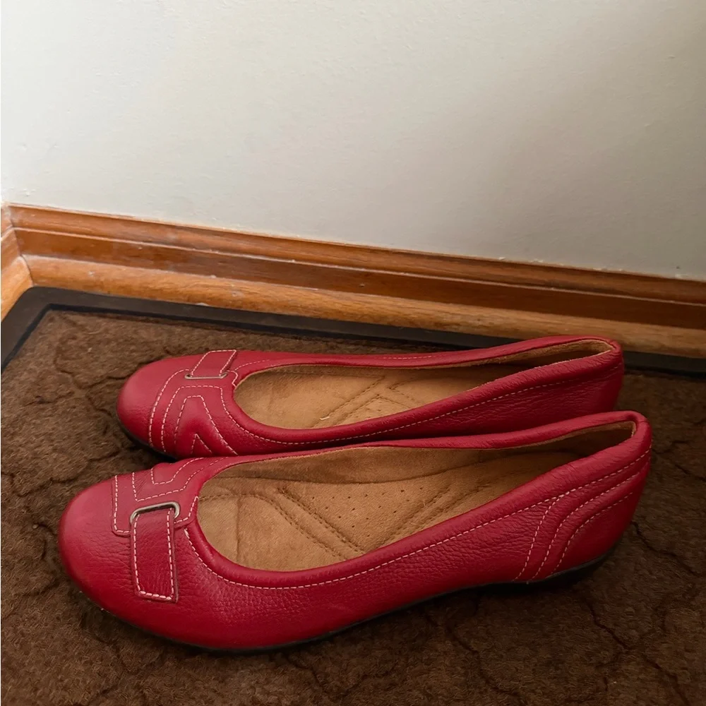 Naturalizer streamlined ballet